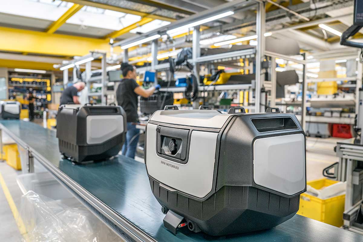 Technologie | Fertigung BMW Vario Koffer – Next Level